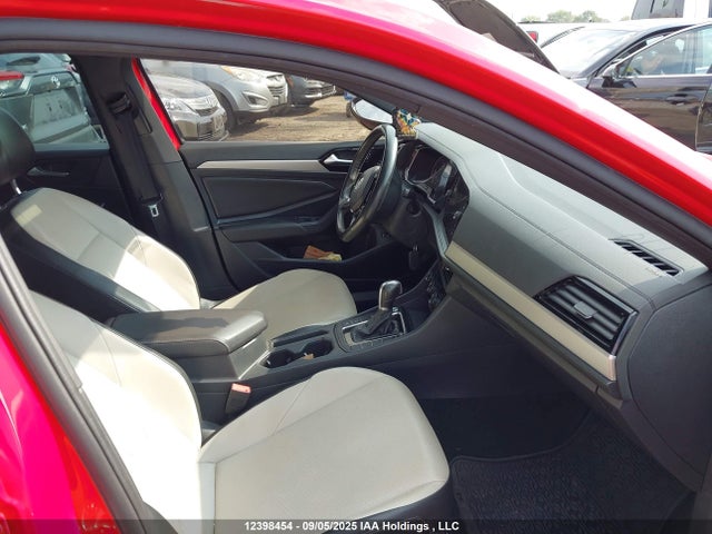 3VWE57BU5KM025294 Volkswagen 1.8 tsi