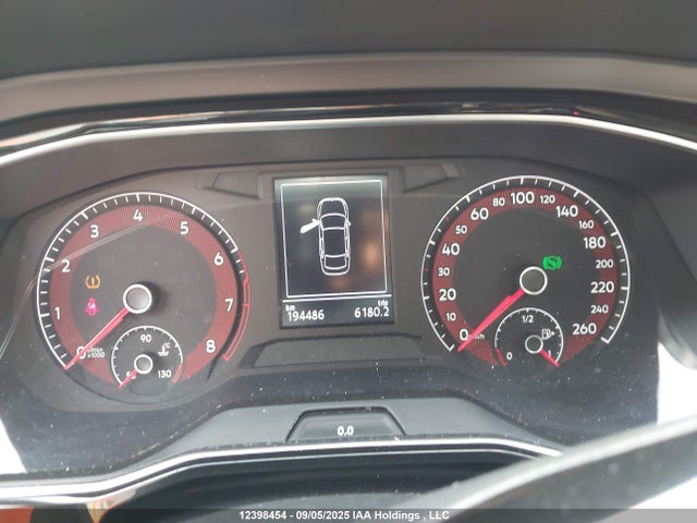 3VWE57BU5KM025294 Volkswagen 1.8 tsi