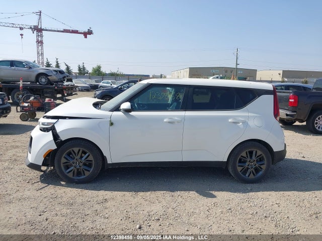 KNDJ33AUXM7138270 KIA mpi nu