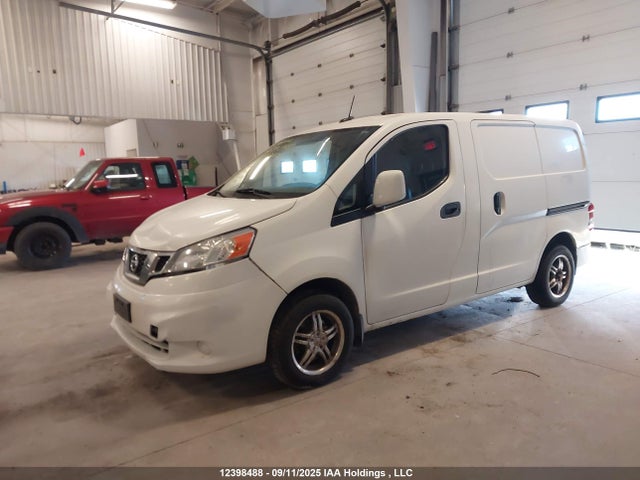 Nissan NV200 2015 3N6CM0KN0FK713330 Image 2