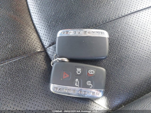 Land Rover aj20p 2019 SALVC2RX7KH338436 Image 11