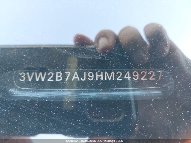 3VW2B7AJ9HM249227 Volkswagen 1.4 tsi