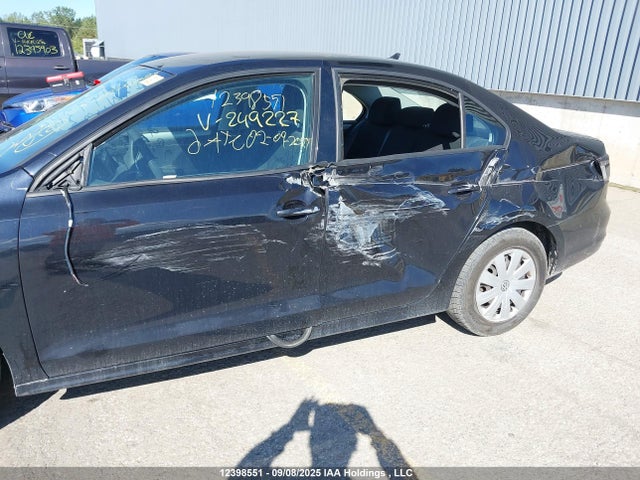 3VW2B7AJ9HM249227 Volkswagen 1.4 tsi