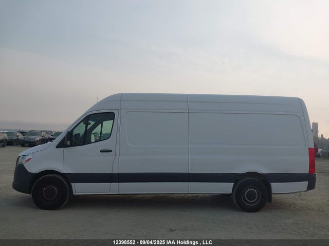 W1Y4DCHYXNP445454 Mercedes-Benz om651