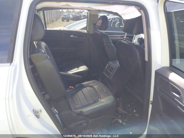 1V2TR2CA1KC568986 Volkswagen fsi