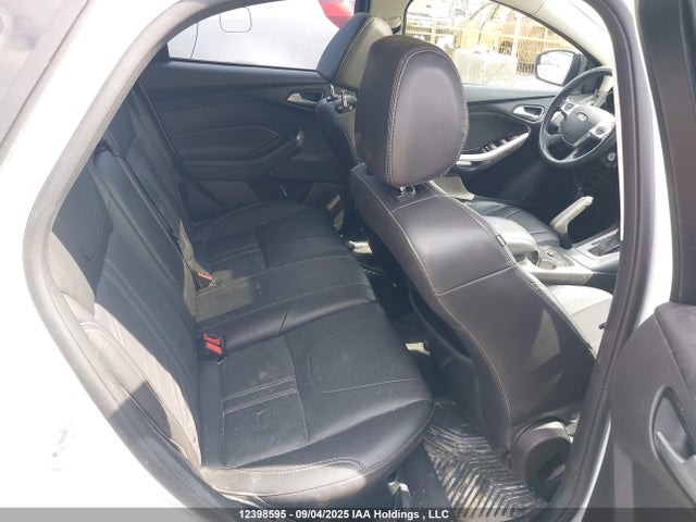 Ford Focus 2014 1FADP3K2XEL384541 Image 8