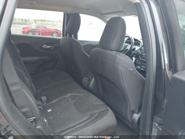 1C4PJMCSXFW713607 Jeep 2015