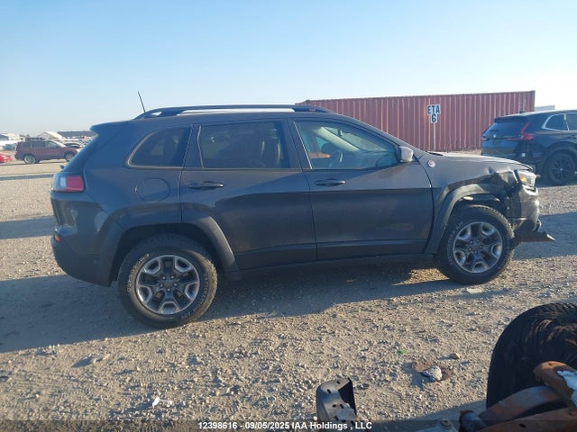 1C4PJMBX6LD632527 Jeep Cherokee Trailhawk Elite