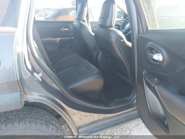 1C4PJMBX6LD632527 Jeep Cherokee Trailhawk Elite