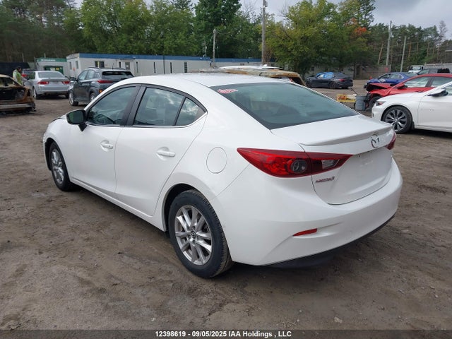 3MZBM1V74FM188209 Mazda pe