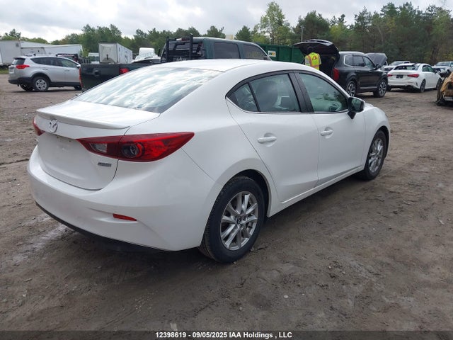 3MZBM1V74FM188209 Mazda pe
