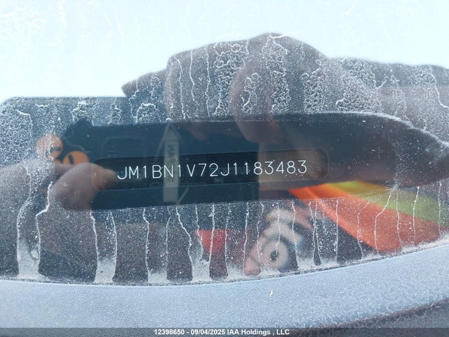 JM1BN1V72J1183483 Mazda pe