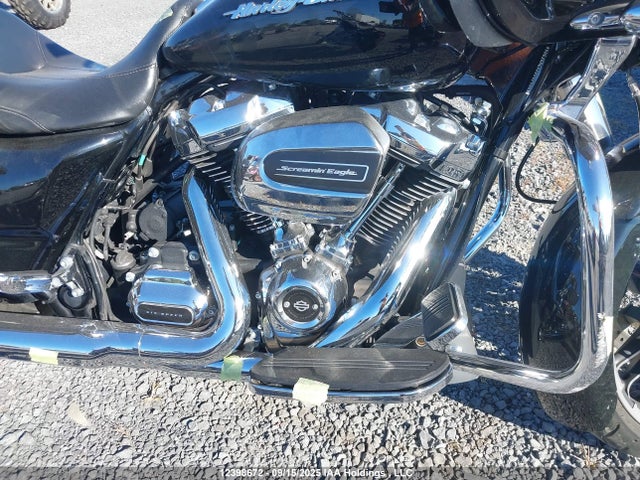 5HD1KHCA2JB675069 Harley-Davidson 2018