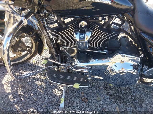5HD1KHCA2JB675069 Harley-Davidson 2018