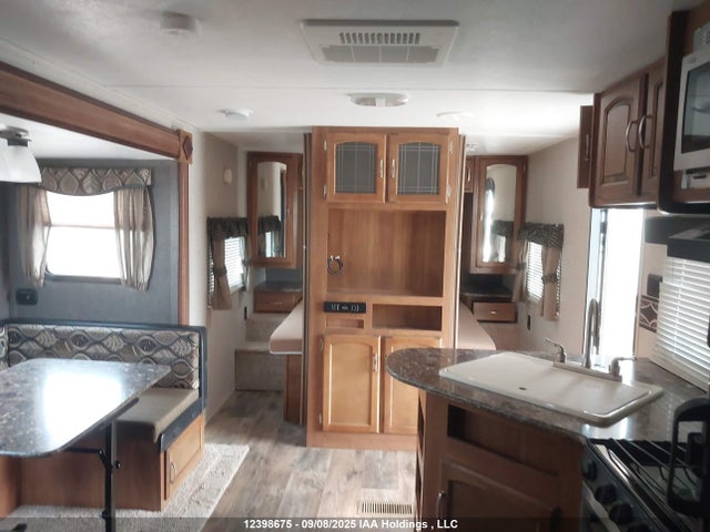 Keystone 2016 2016 4YDT24029GG100449 Image 8
