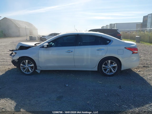 Nissan Altima 2015 1N4AL3AP1FN402801 Image 14