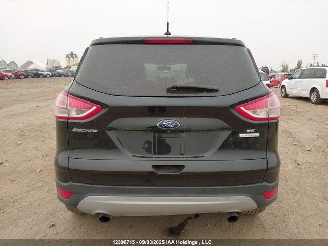 1FMCU0GX7EUB02847 Ford Escape