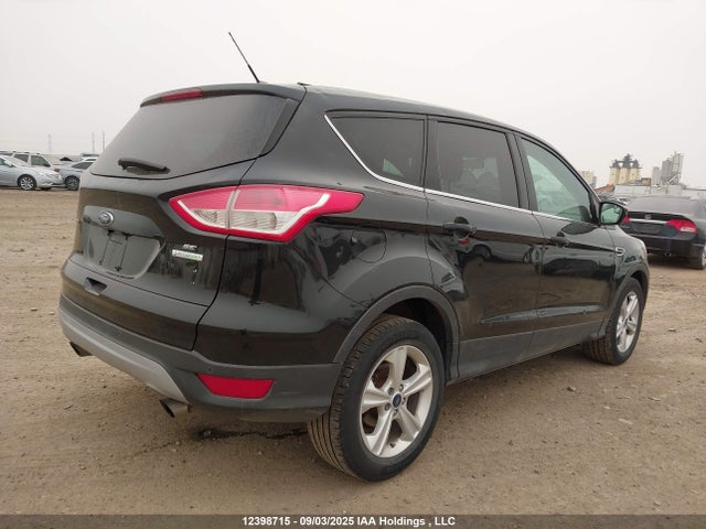 1FMCU0GX7EUB02847 Ford Escape