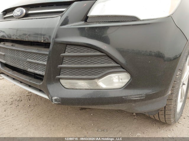 1FMCU0GX7EUB02847 Ford Escape
