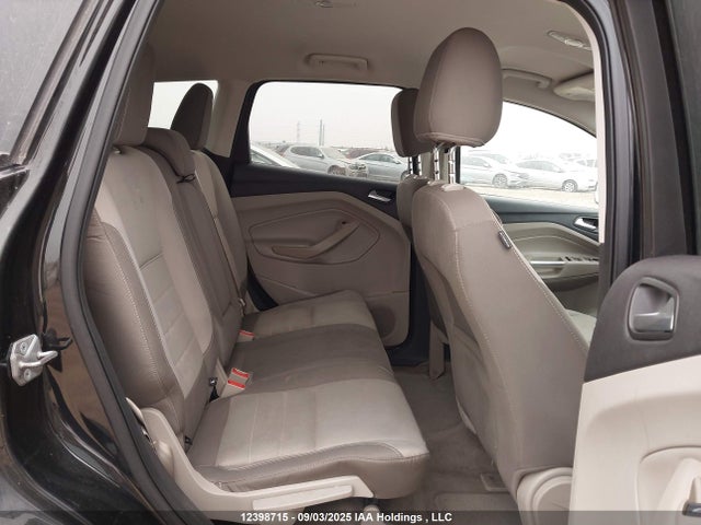 1FMCU0GX7EUB02847 Ford Escape