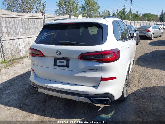 5UXCR6C52KLL61520 BMW X5