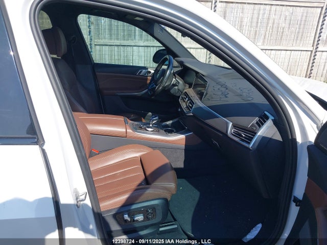 5UXCR6C52KLL61520 BMW X5