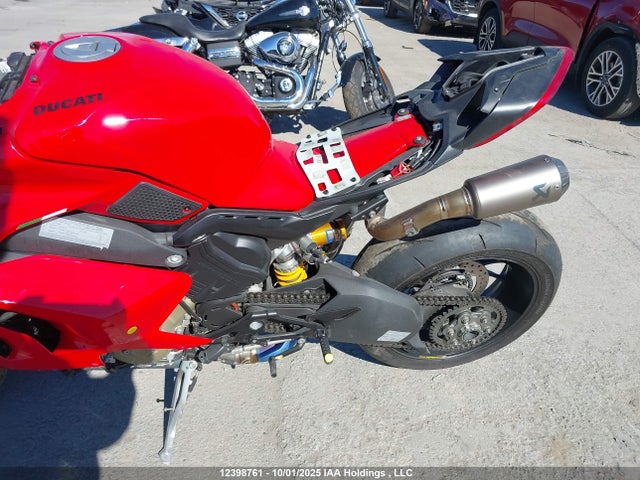 ZDMDAGWW0RB008379 Ducati 2024