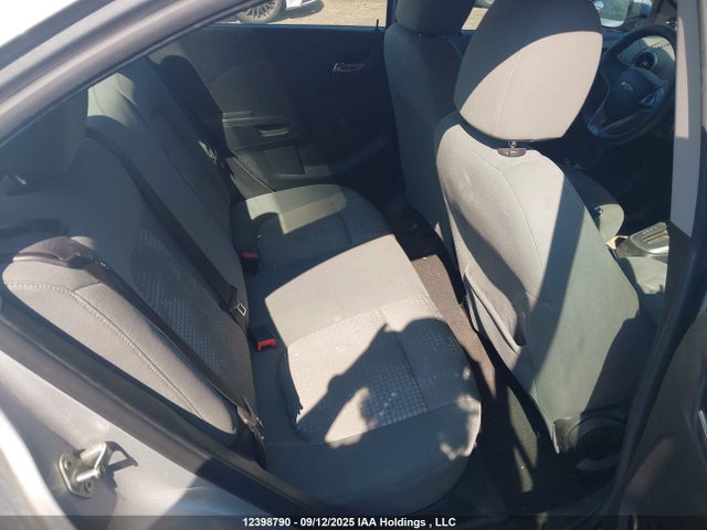1G1JA5EH3E4205821 Chevrolet luw