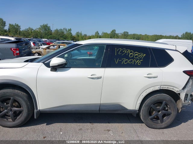 5N1AT3BA5MC700146 Nissan Rogue