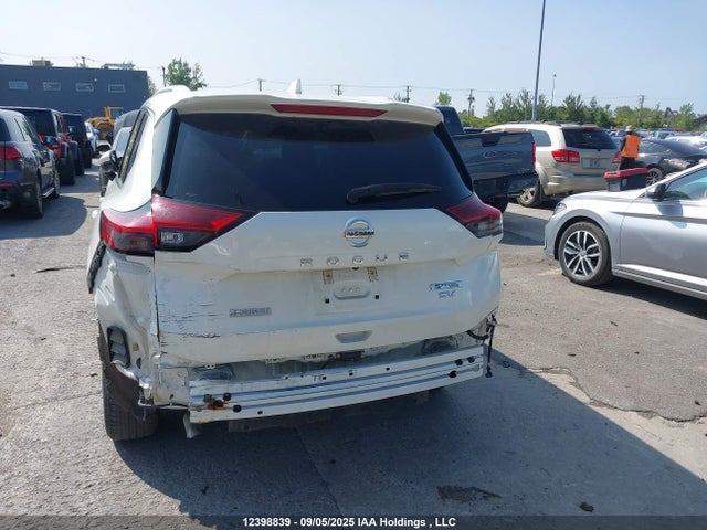 5N1AT3BA5MC700146 Nissan Rogue