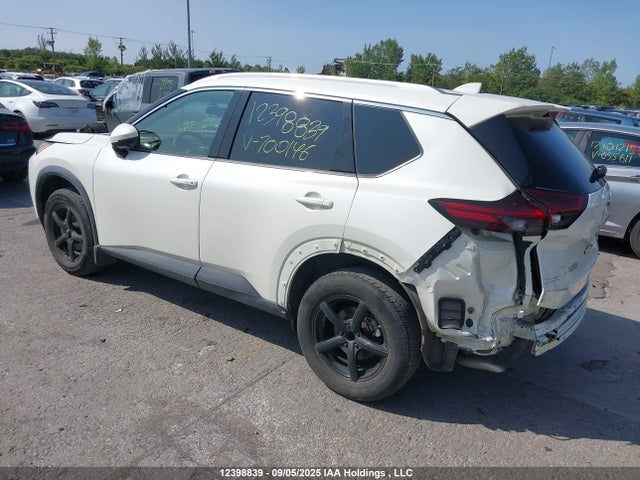 5N1AT3BA5MC700146 Nissan Rogue