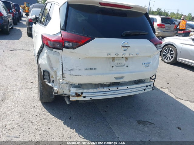 5N1AT3BA5MC700146 Nissan Rogue