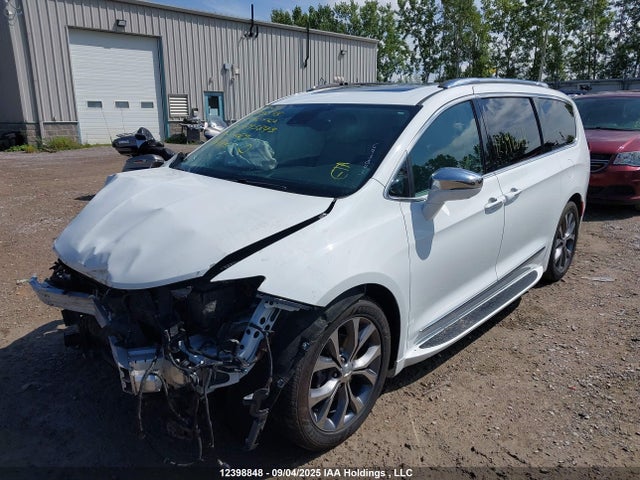 Chrysler 2017 2017 2C4RC1GG4HR693843 Image 2