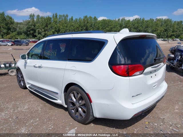 Chrysler 2017 2017 2C4RC1GG4HR693843 Image 3