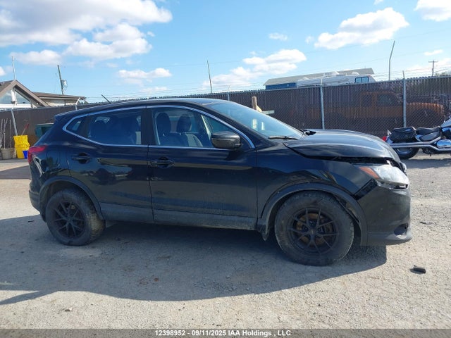 JN1BJ1CP2JW156109 Nissan 2018
