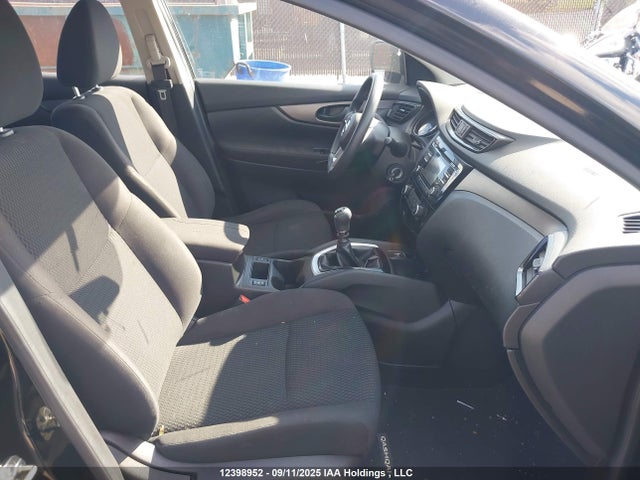 JN1BJ1CP2JW156109 Nissan 2018