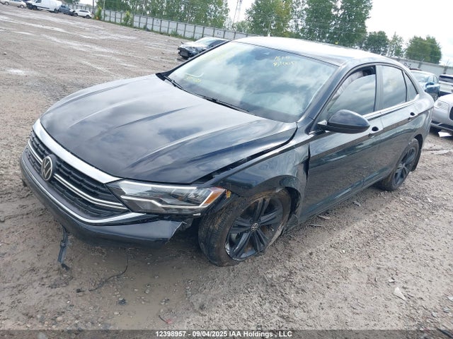 3VWEM7BU8RM033872 Volkswagen tsi