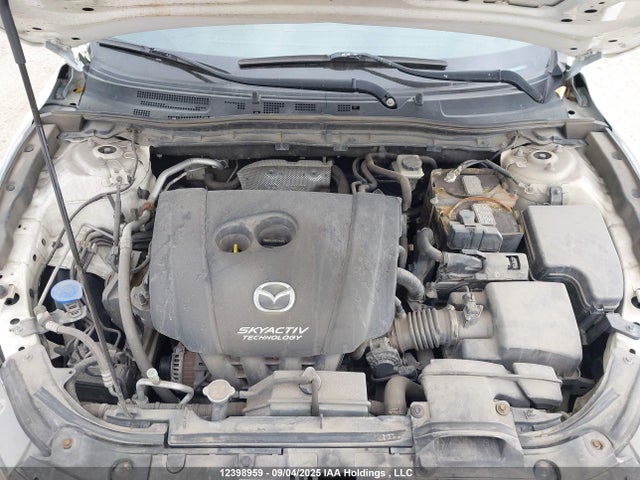 3MZBM1V79FM153584 Mazda pe