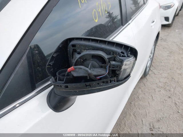 3MZBM1V79FM153584 Mazda pe