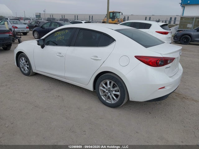 3MZBM1V79FM153584 Mazda pe