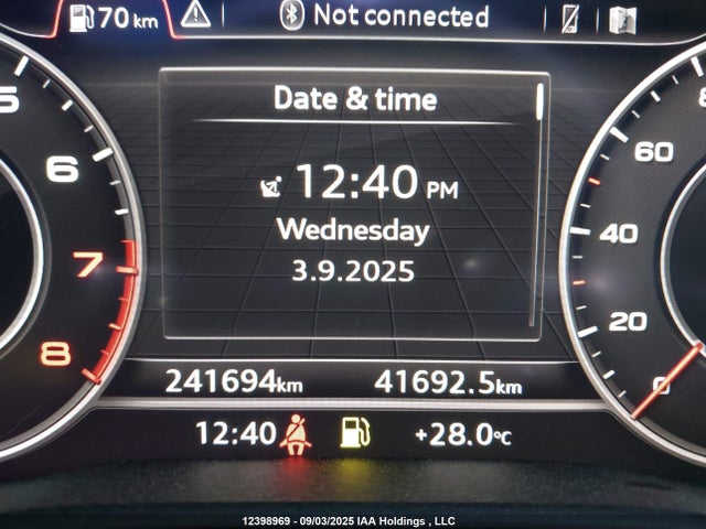 Audi A4 2018 WAUFNAF40JA077844 Image 15