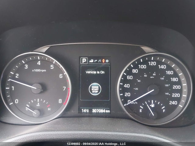 KMHD84LF9HU104777 Hyundai 2017