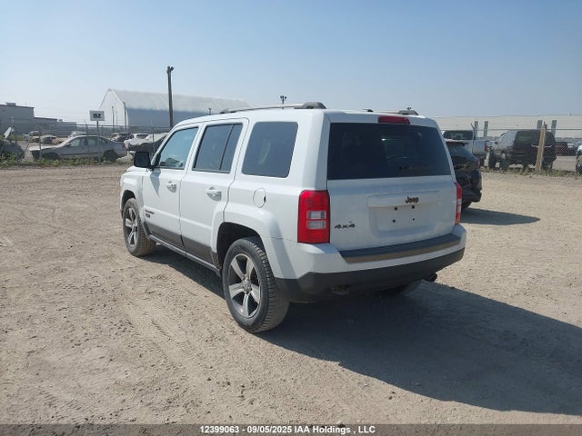 Jeep 2016 2016 1C4NJRAB0GD682744 Image 3