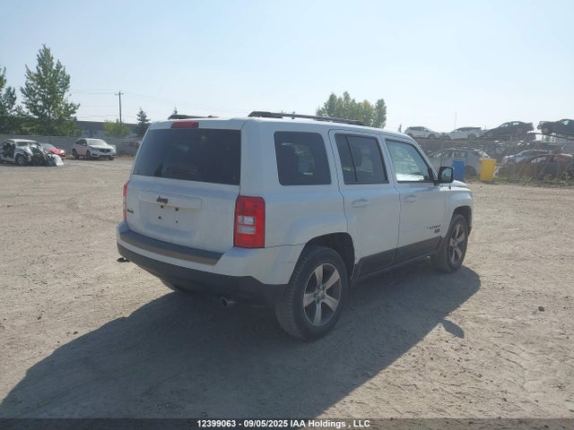 Jeep 2016 2016 1C4NJRAB0GD682744 Image 4