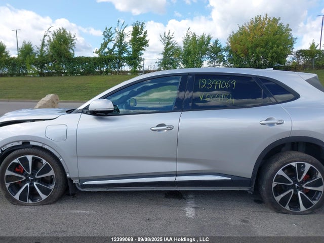 2025 Vinfast Vf 8 Plus მანქანა იყიდება აუქციონზე, vin: RLLV1AFA0SH009154, აუქციონის ნომერი: 12399069