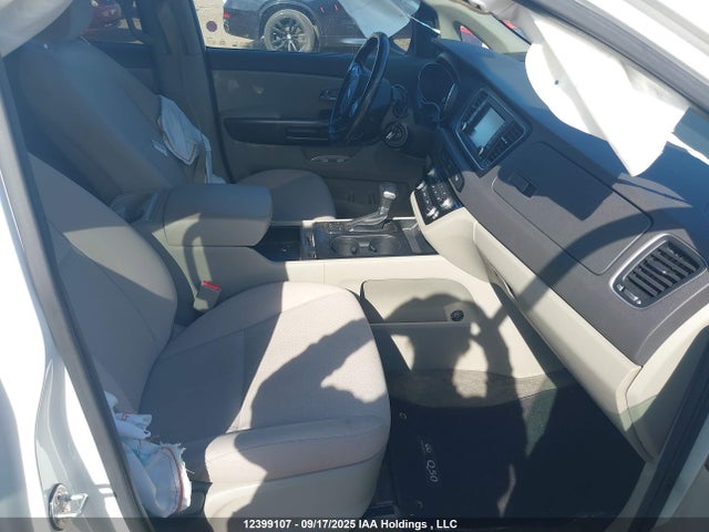 KNDMB5C11J6370014 KIA Sedona