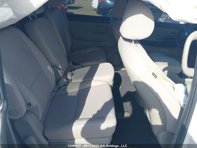 KNDMB5C11J6370014 KIA Sedona