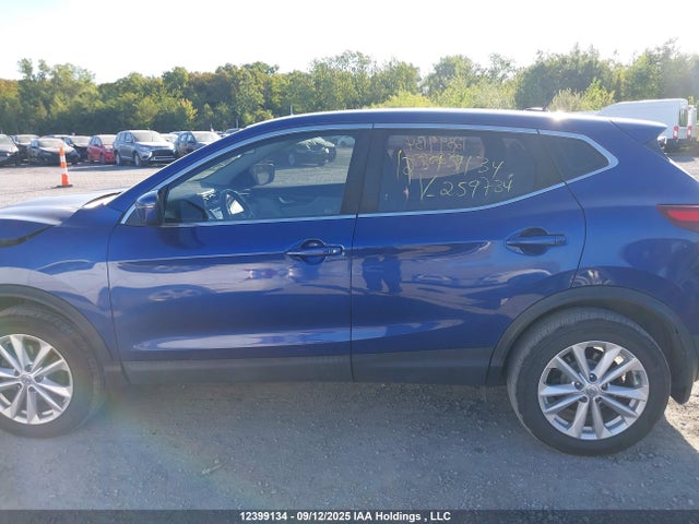 JN1BJ1CR1JW259734 Nissan ROGUE SPORT
