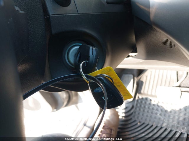 1FMCU9G98HUC82625 Ford Escape