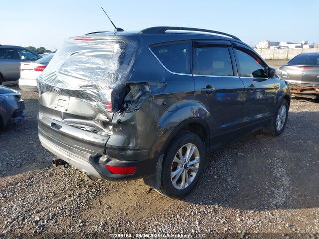 1FMCU9G98HUC82625 Ford Escape
